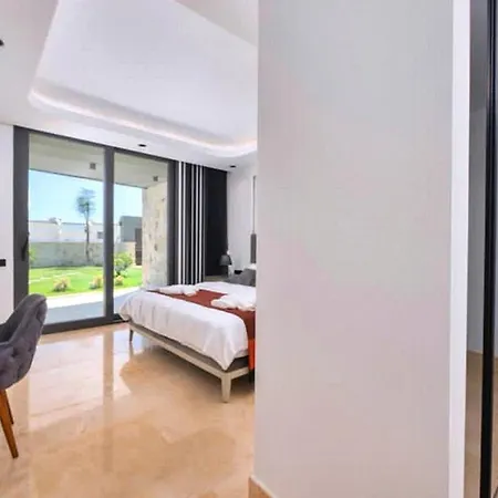 6 Bedroom Luxury - Kalamar Bay Private Heated Pool Villa *