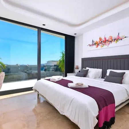 6 Bedroom Luxury - Kalamar Bay Private Heated Pool *