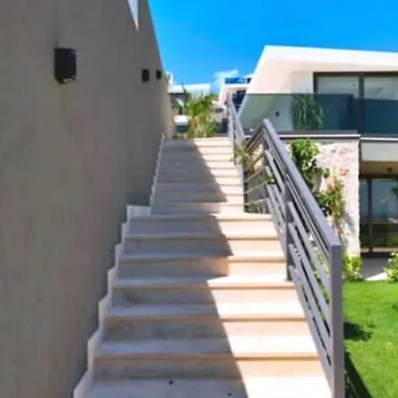 6 Bedroom Luxury - Kalamar Bay Private Heated Pool Villa