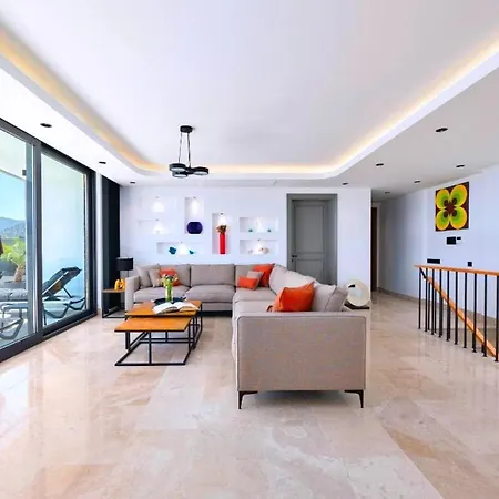 6 Bedroom Luxury - Kalamar Bay Private Heated Pool