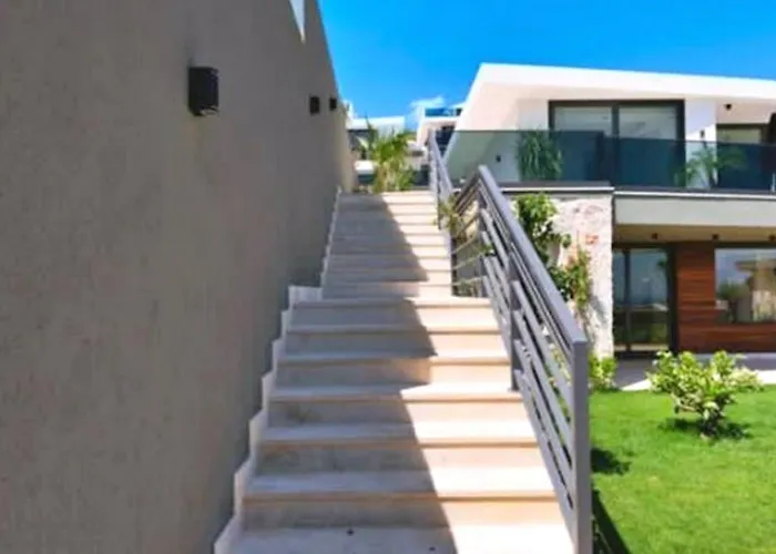 6 Bedroom Luxury - Kalamar Bay Private Heated Pool Вилла