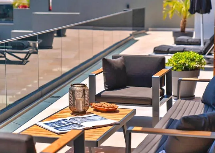 Вилла 6 Bedroom Luxury - Kalamar Bay Private Heated Pool *